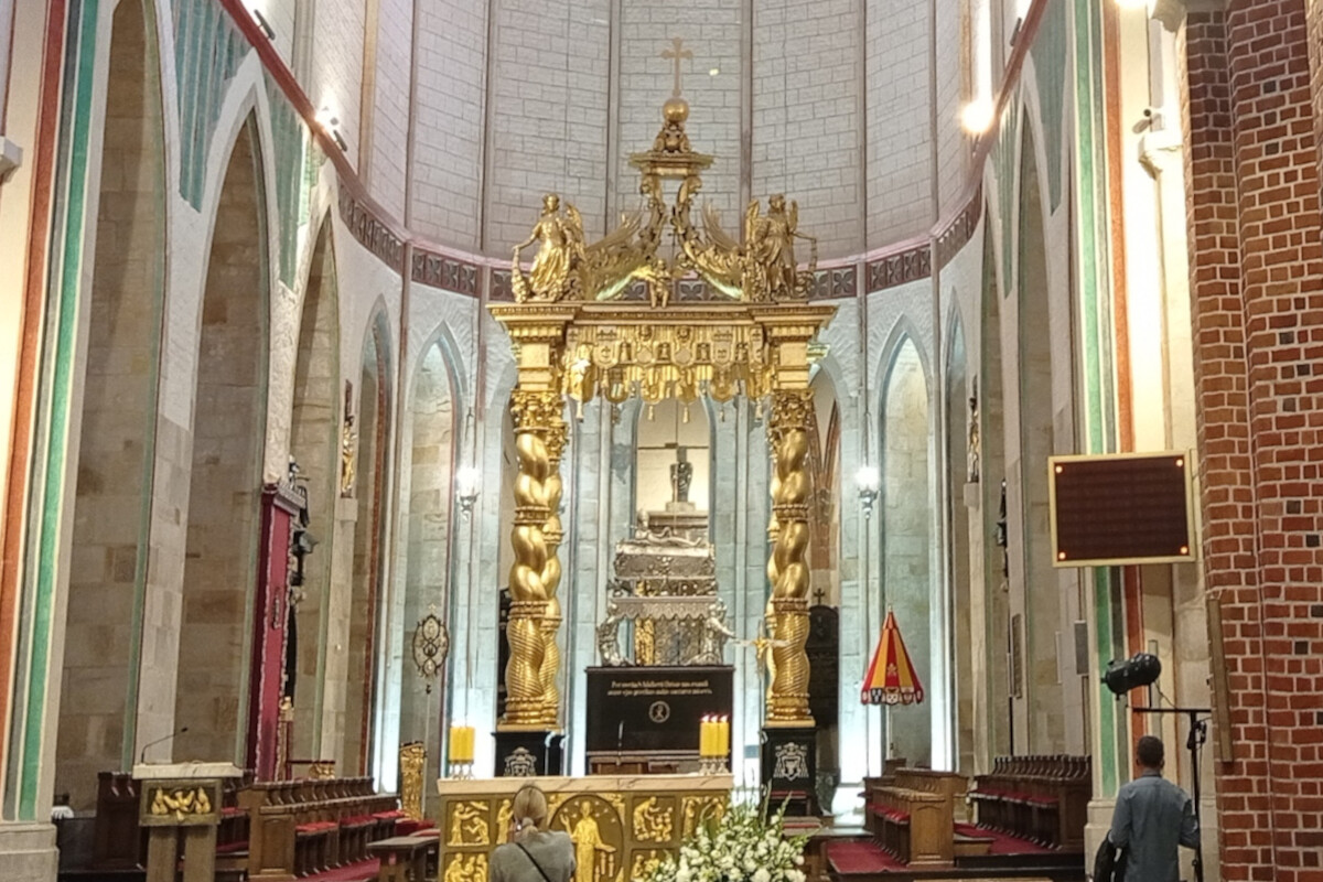 Zdjęcie ilustrujące artykuł: Notre Dame i szkieły szukają świętego. Bulwersujące kradzieże w katedrze (część druga)