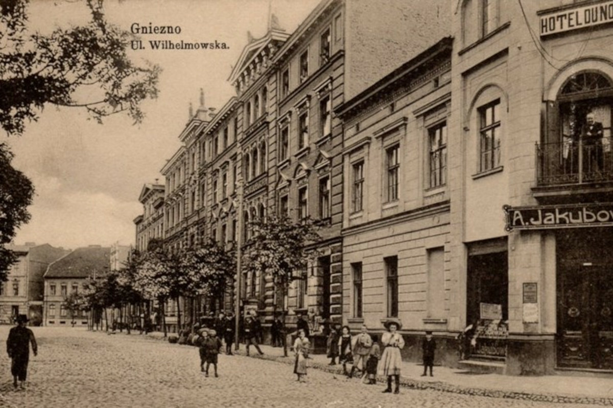 Ulica Dąbrówki - nie tylko w fotografii Ulica Dąbrówki - nie tylko w fotografii