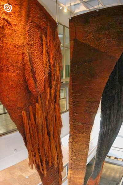 "Kompozycja monumentalna", Magdalena Abakanowicz, 1973-1975 r.