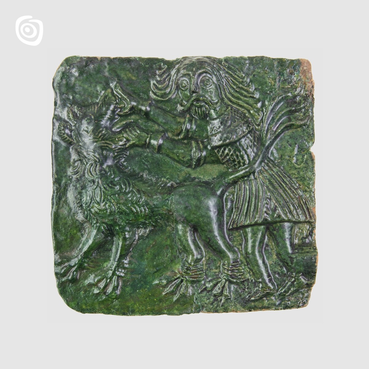 Kafel z wyobrażeniem Samsona walczącego z lwem, Gniezno, XV w.