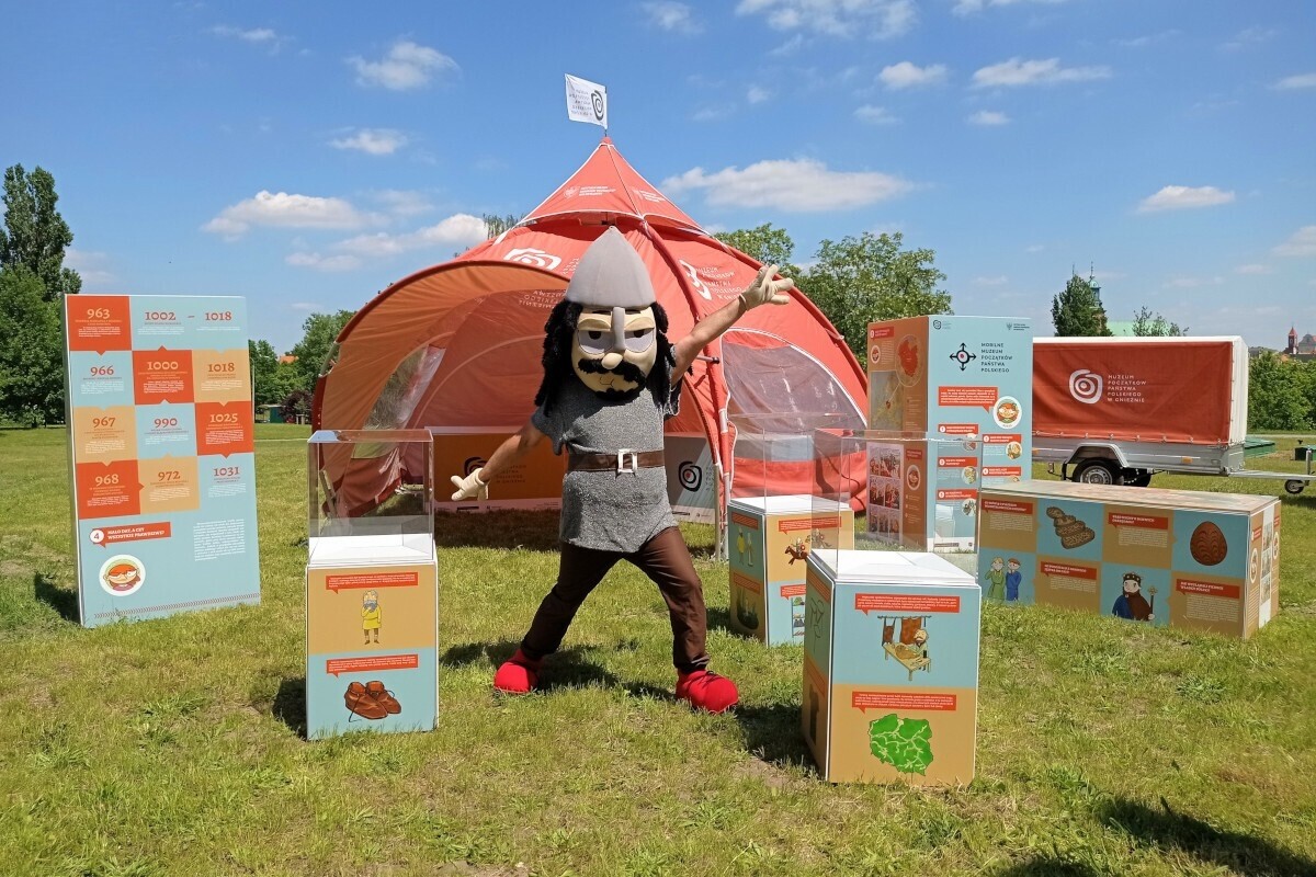 Mobilne Muzeum Początków Państwa Polskiego