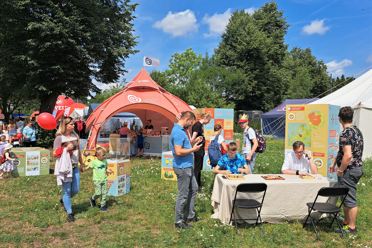 Mobilne Muzeum po sąsiedzku, czyli "Koronacja królewska" w Gnieźnie